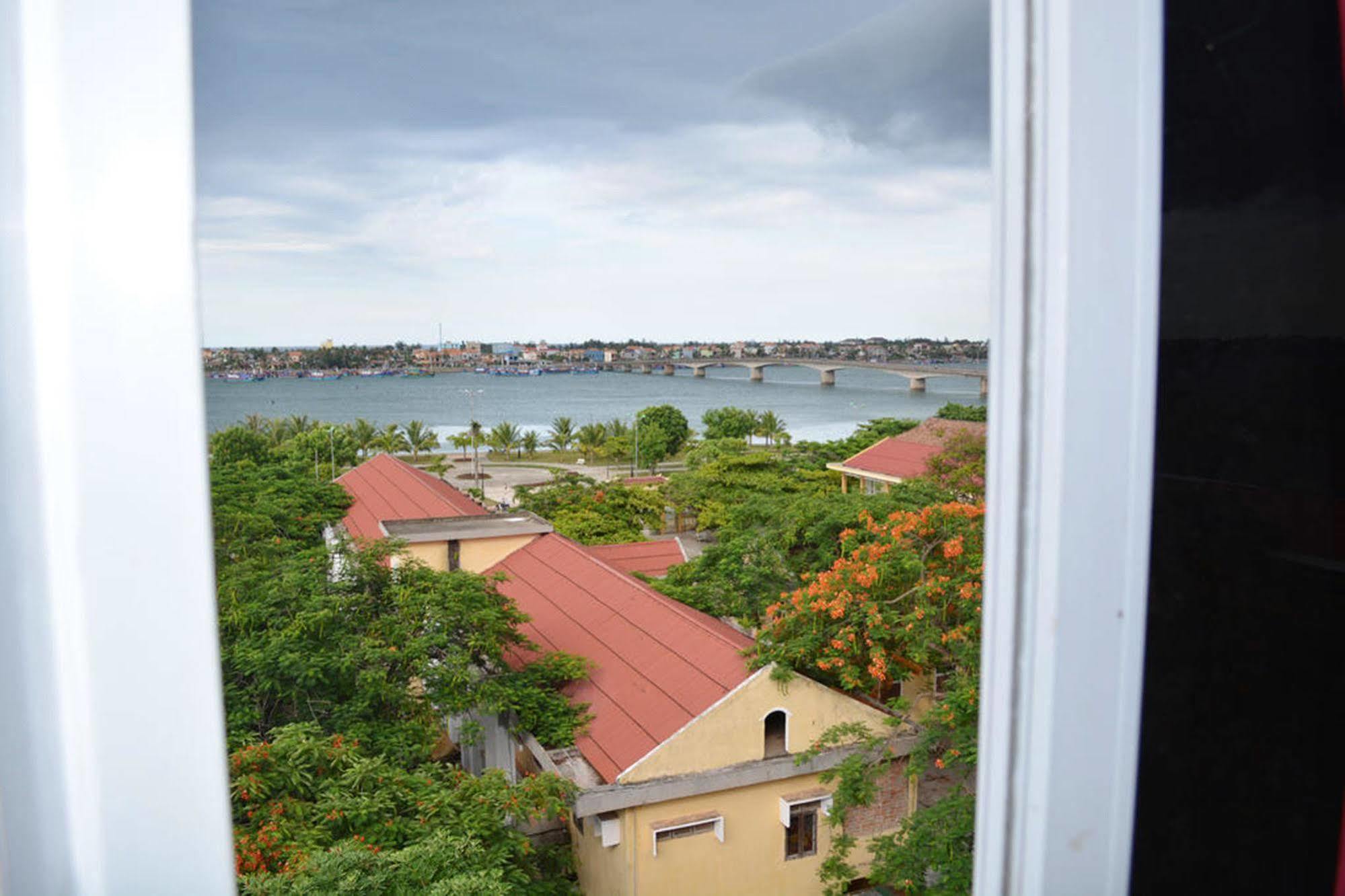 Anh Linh 1 Hotel Dong Hoi Exterior photo