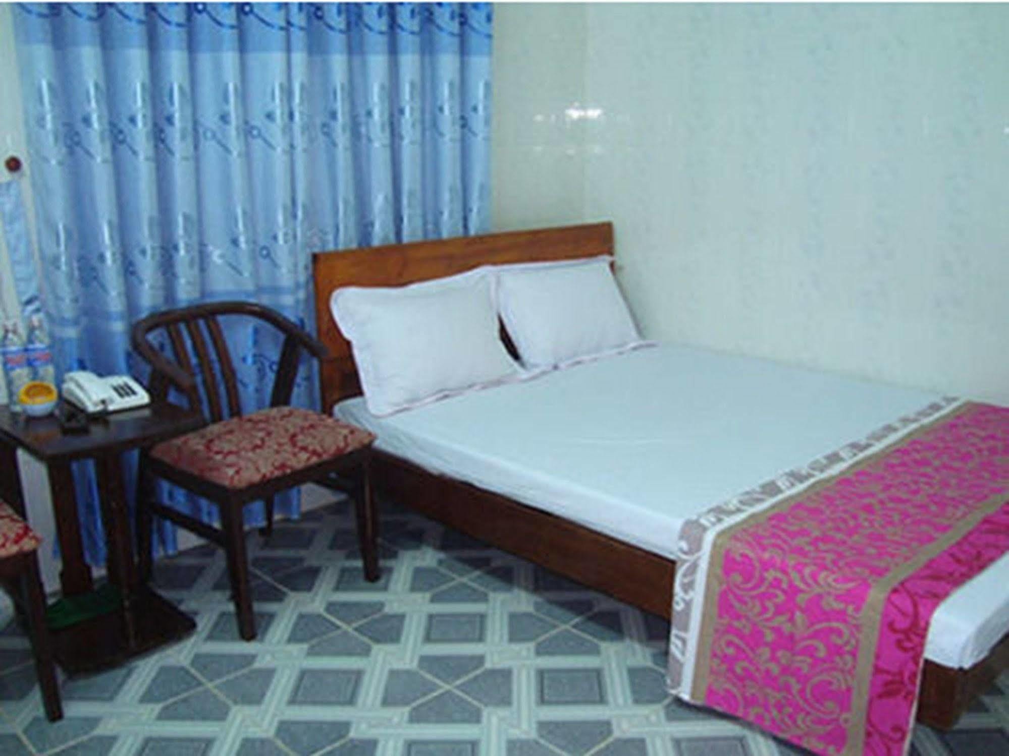 Anh Linh 1 Hotel Dong Hoi Exterior photo