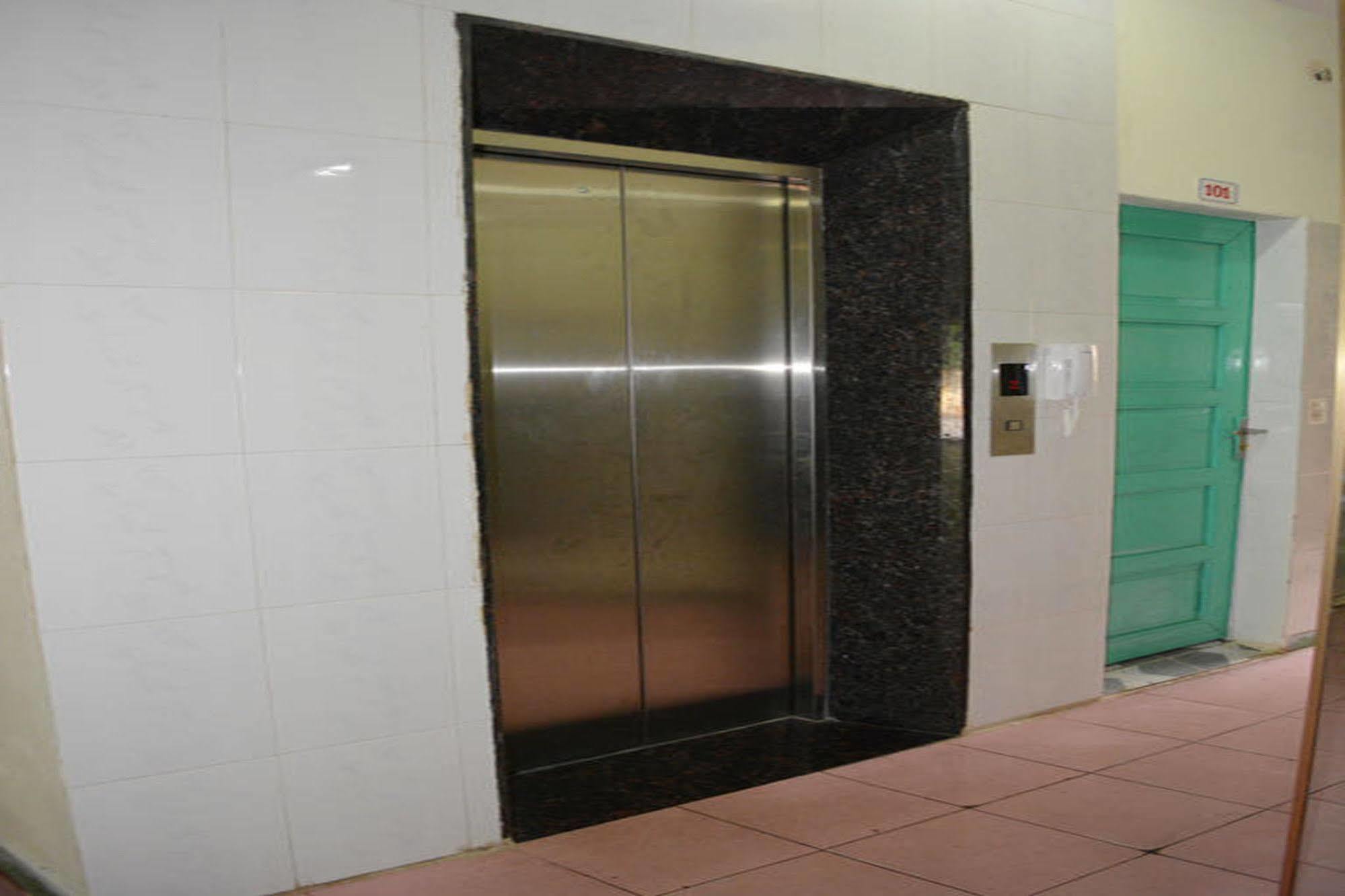 Anh Linh 1 Hotel Dong Hoi Exterior photo
